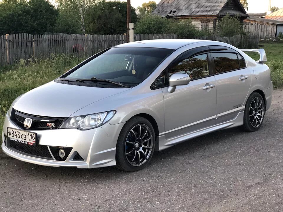 Honda Civic 4d. Хонда Цивик 4д. Honda Civic 8 Mugen. Honda Civic 8 4d Mugen.