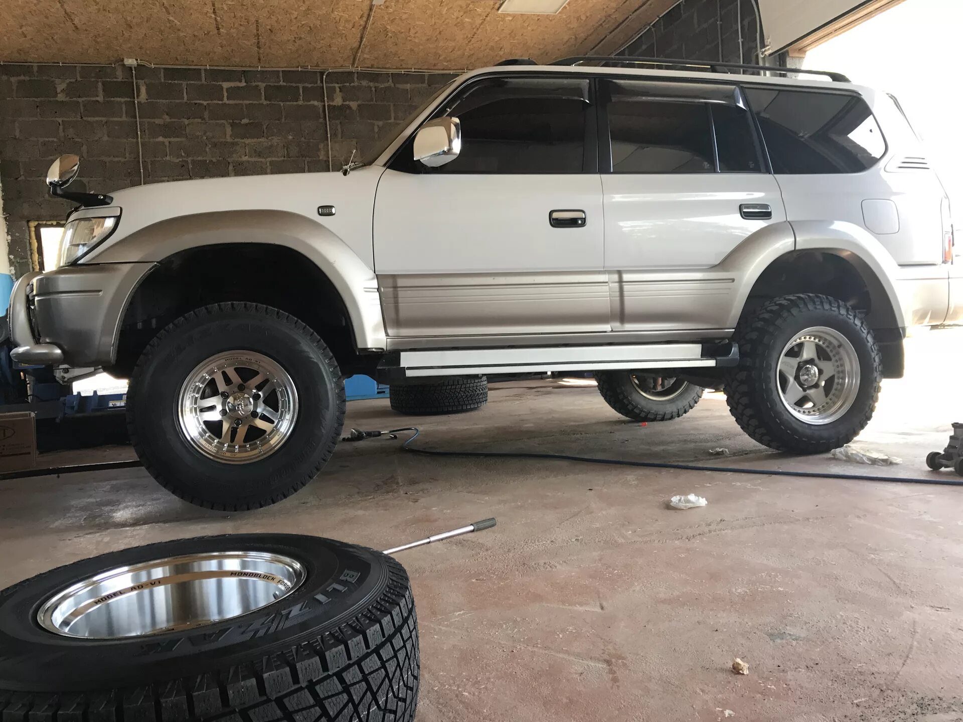 Диски вылет прадо. Диски trd на прадо 150. 265/70 r17 toyota land cruiser. Диски black rhino r20 prado. Диски вылет прадо.