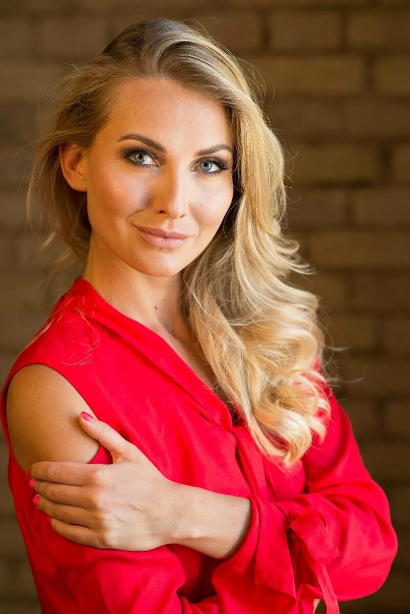джоанна моро. йоа́нна мо́ро. фото моро. йоанна моро с темными волосами. йоанна моро с темными волосами.