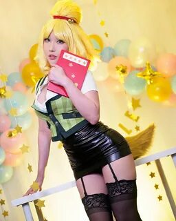 Animal crossing isabelle cosplay