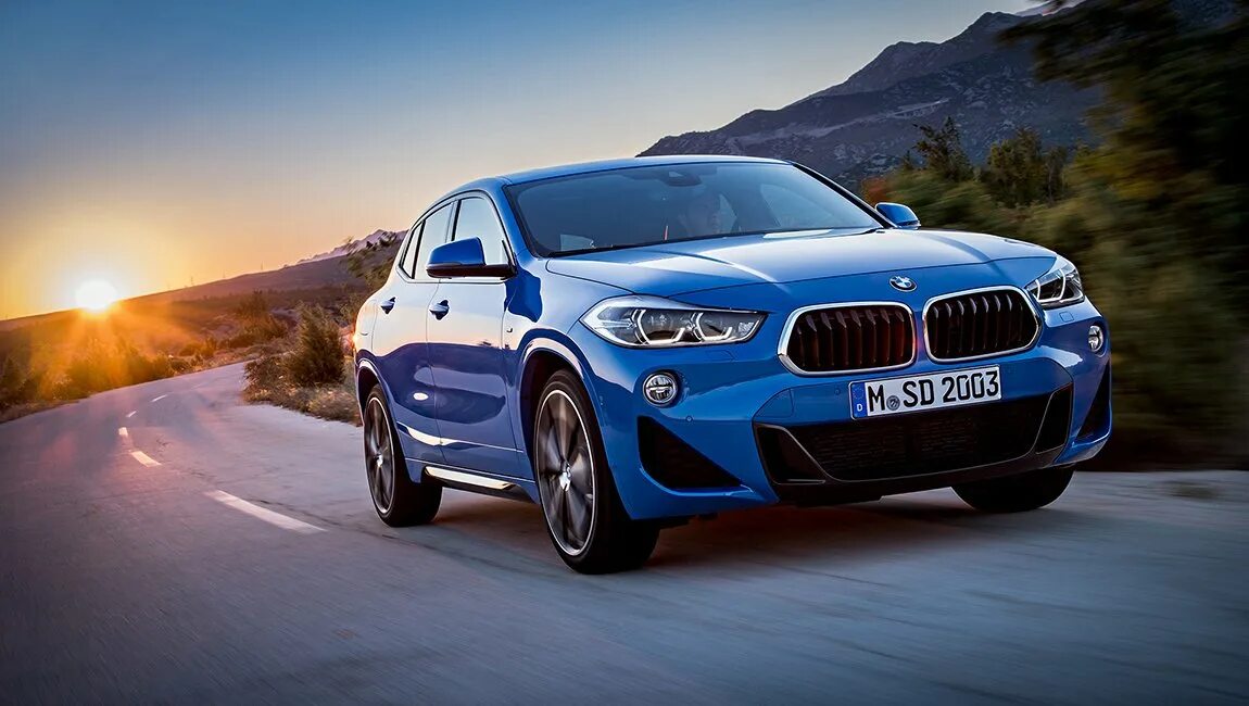 Купить bmw x. БМВ х2. БМВ х2 2018. Машина БМВ х8. BMW x2 голубая.