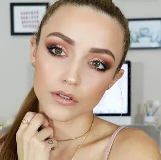 She make up