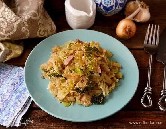 Жареная савойская капуста. Савойская капуста с фаршем. Тушеная савойская капуста. Перчик капуста перчик капуста перчик капуста перчик капуста мем. Савойская капуста рецепты.