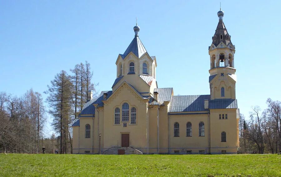 Поселок Лисино-Корпус. Экотропа, охотничий дворец императора, старинная церковь,
