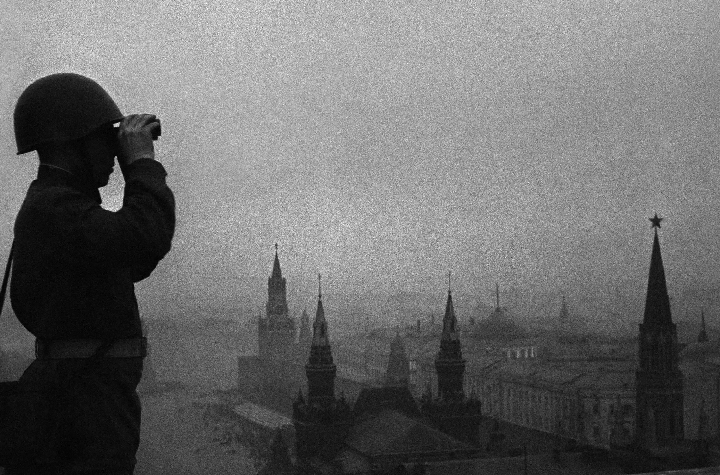Москва летом 1941. Оборона Кремля 1941. Кремль Москва 1941. Москва 1941 год фото Кремль.