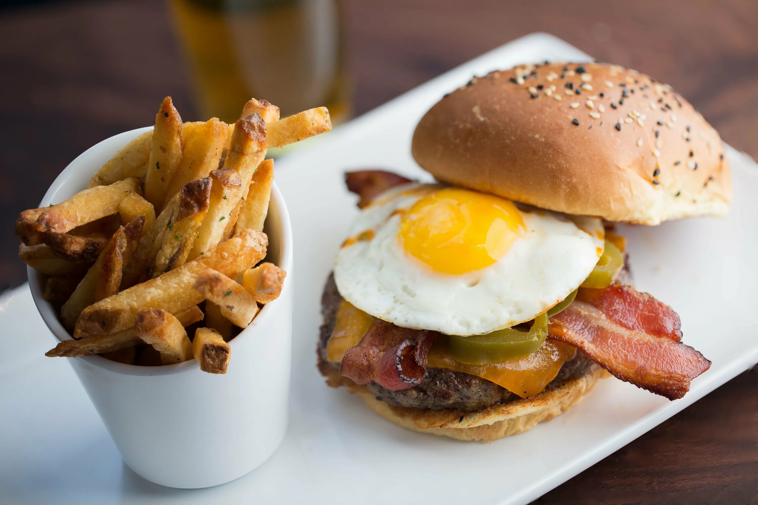 Eggs burger