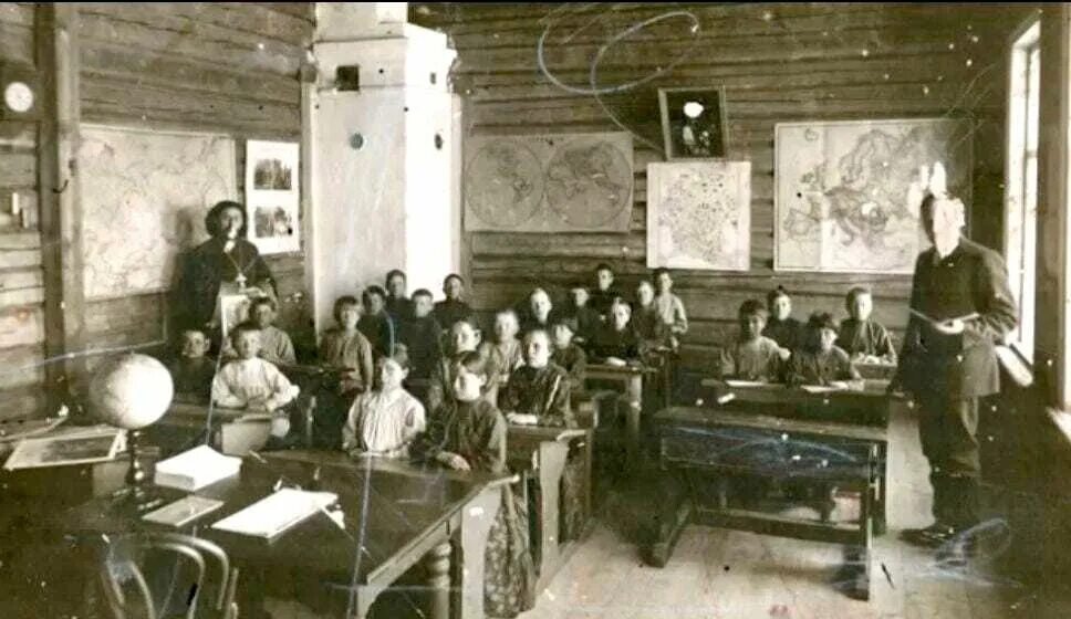 школы российской империи 20 века. гимназия начала 20 века в россии. земская школа 19 век. школа 100 лет назад. гимназии россии 19 века просвещение.