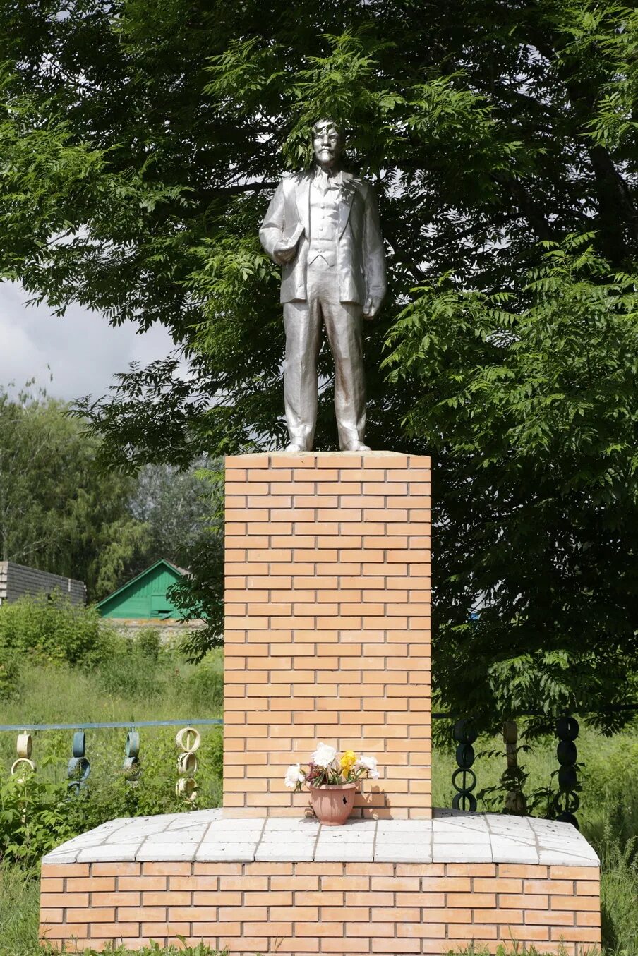 Прогноз погоды тим курской области. Тим (Курская область). Поселок тим Курская область. Тим Курская область достопримечательности. Посёлок тим Курской области памятники.