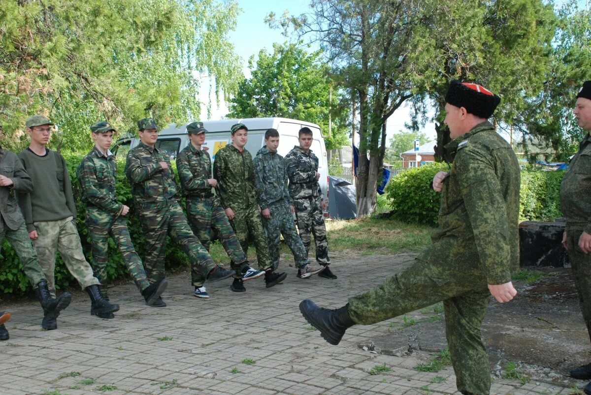 Сборы 10 класс обязательно ли. Военно полевые сборы. Военно-полевые сборы для школьников. Полевые сборы школьников. Военно-полевые сборы 10 класс.