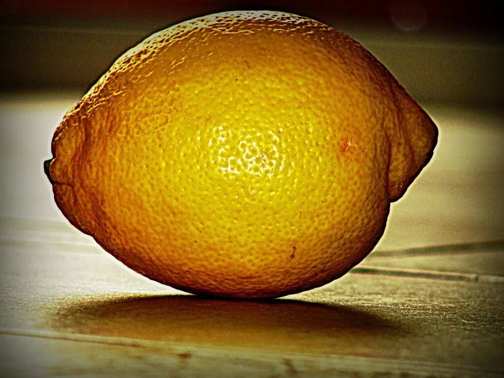 Вес 1 лимона. Гибрид лимона и апельсина. 2 Лимона. Лимончик картинки смешные.