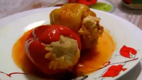 Перец фаршированный мясом в мультиварке с подливкой