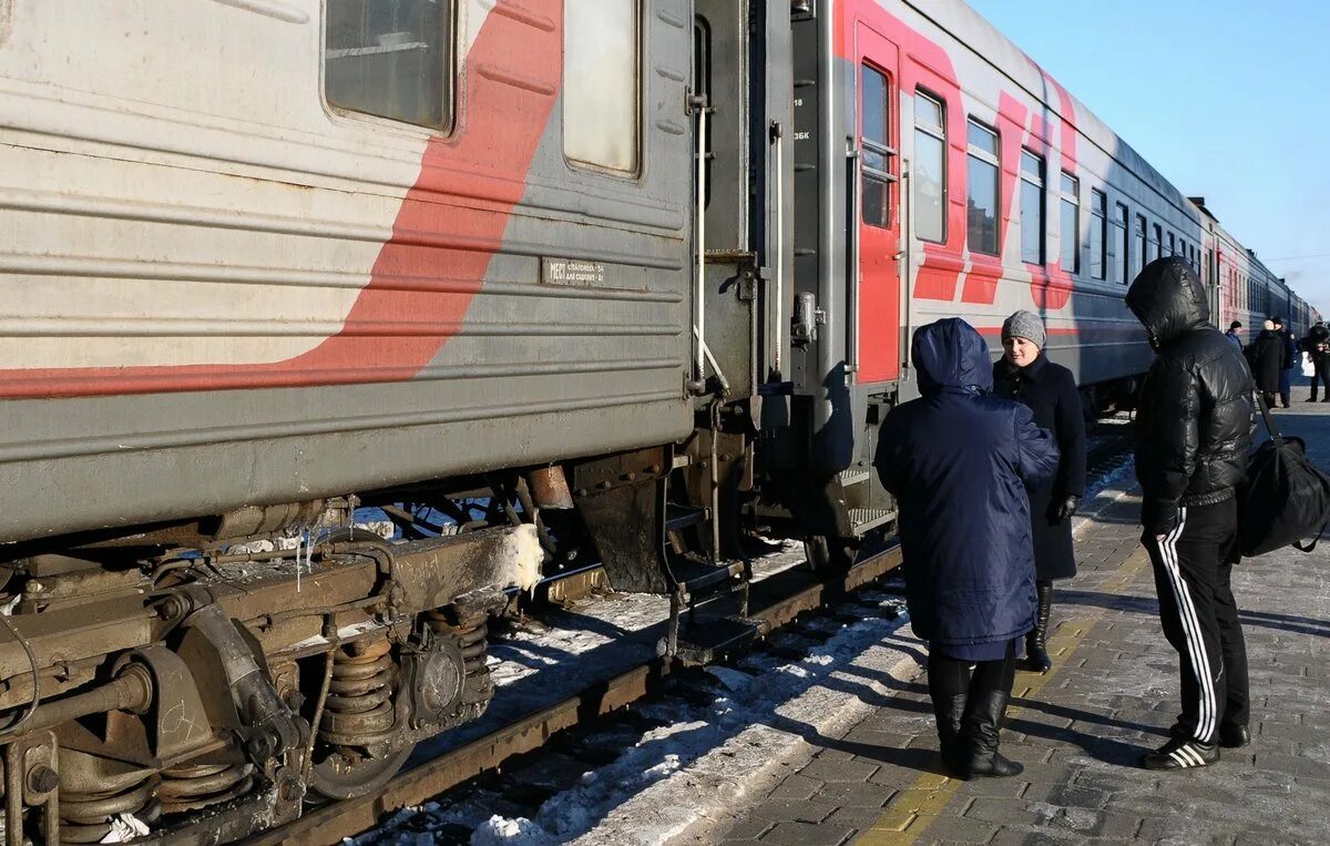 Поезда белогорск амурская область. Благовещенский поездной вокзал. ЖД вокзал Белогорск Амурская область. ЖД вокзал Бурея Амурская область. Вокзал Благовещенск поезда.