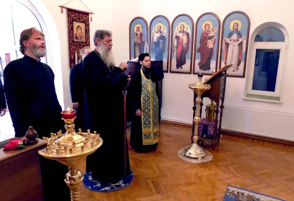 храм воскресения подольск духовенство. храм в онуфриево истринский район. благочинный в севске. никольский храм чехов. приходы благочиния.