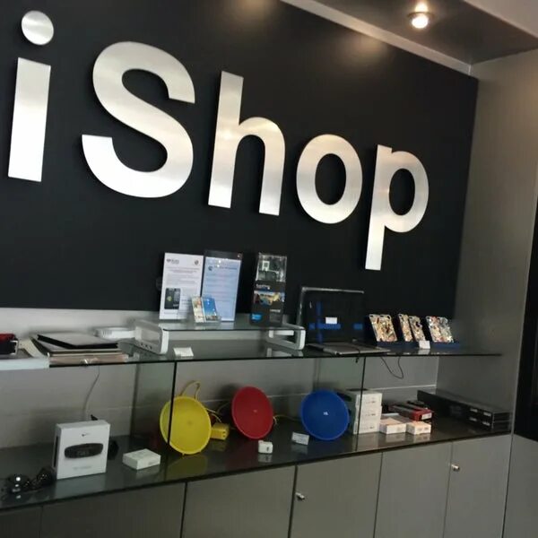 ISHOP. ISHOP Apple reseller магазин. ISHOP Киров. ISHOP логотип.