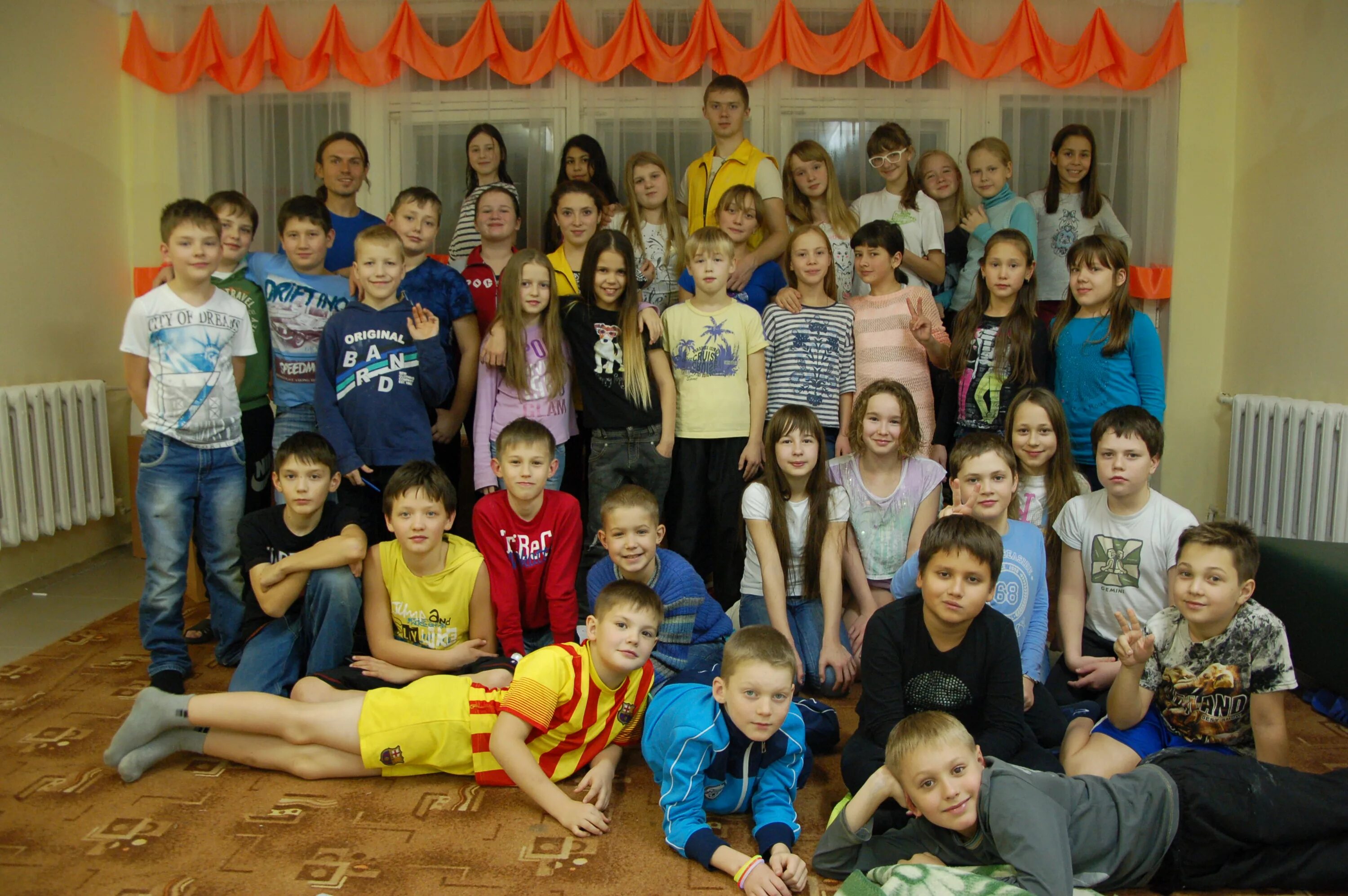 Лагерь оранжевое настроение ижевск комнаты. Лагерь оранжевое настроение ижевск комнаты. Оранжевое настроение лагерь ижевск. Лагерь оранжевое настроение ижевск комнаты. Оранжевое настроение лагерь якшур бодья.