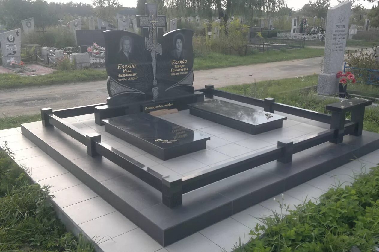 памятники на могилу. щербинское кладбище езидское кладбище. памятники для женщин из гранита. памятник на могилу в щербинке. езидское кладбище щербинка.