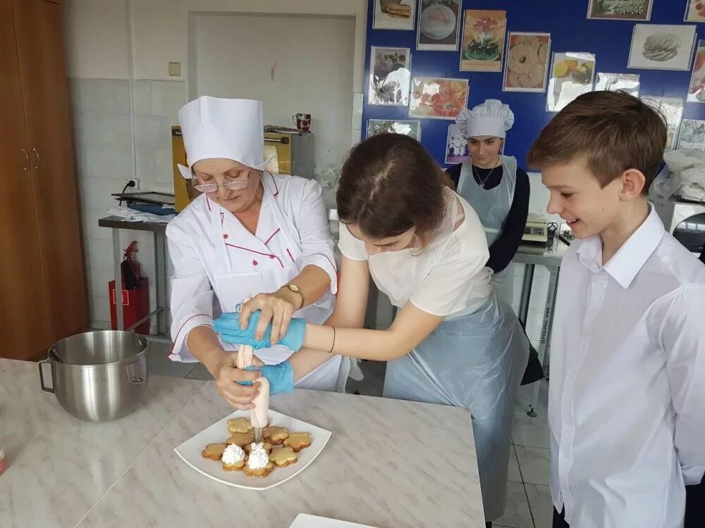 Экономический колледж специальности после 9. Торгово-экономический колледж Краснодар. КТЭК Краснодар колледж. Торгово экономический техникум Краснодар. КТЭК Краснодар Бабушкина 307.