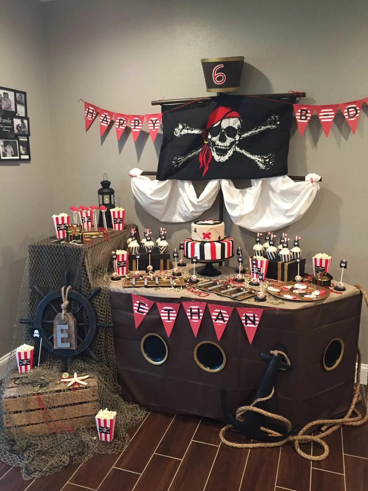 Кэнди бар пираты Карибского моря. Кенди бар Пиратская вечеринка. Пиратская вечеринка декорации. Пиратская вечеринка для детей.