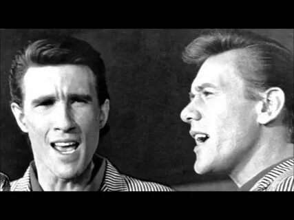 Righteous brothers unchained melody перевод