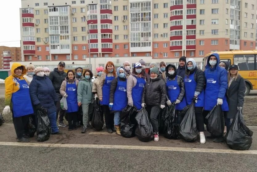 Работа в деме вакансии. Месячник по уборке и благоустройству территории. Уборка территории фото. Уборка территории 2023 администрация города. Месячник санитарной очистки территорий.