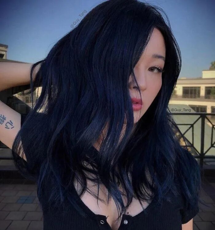 Сине черная краска для волос. Блэк Хаир. Темно синие волосы. Иссиня-черный. Черно синие волосы.