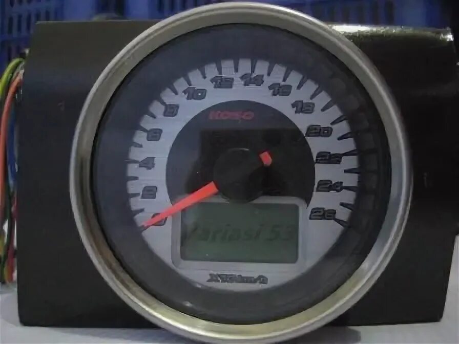 Спидометр 55. Koso mini 3 масляный манометр. где устанавливается на самосвале спидометр 55 118 на коробке.