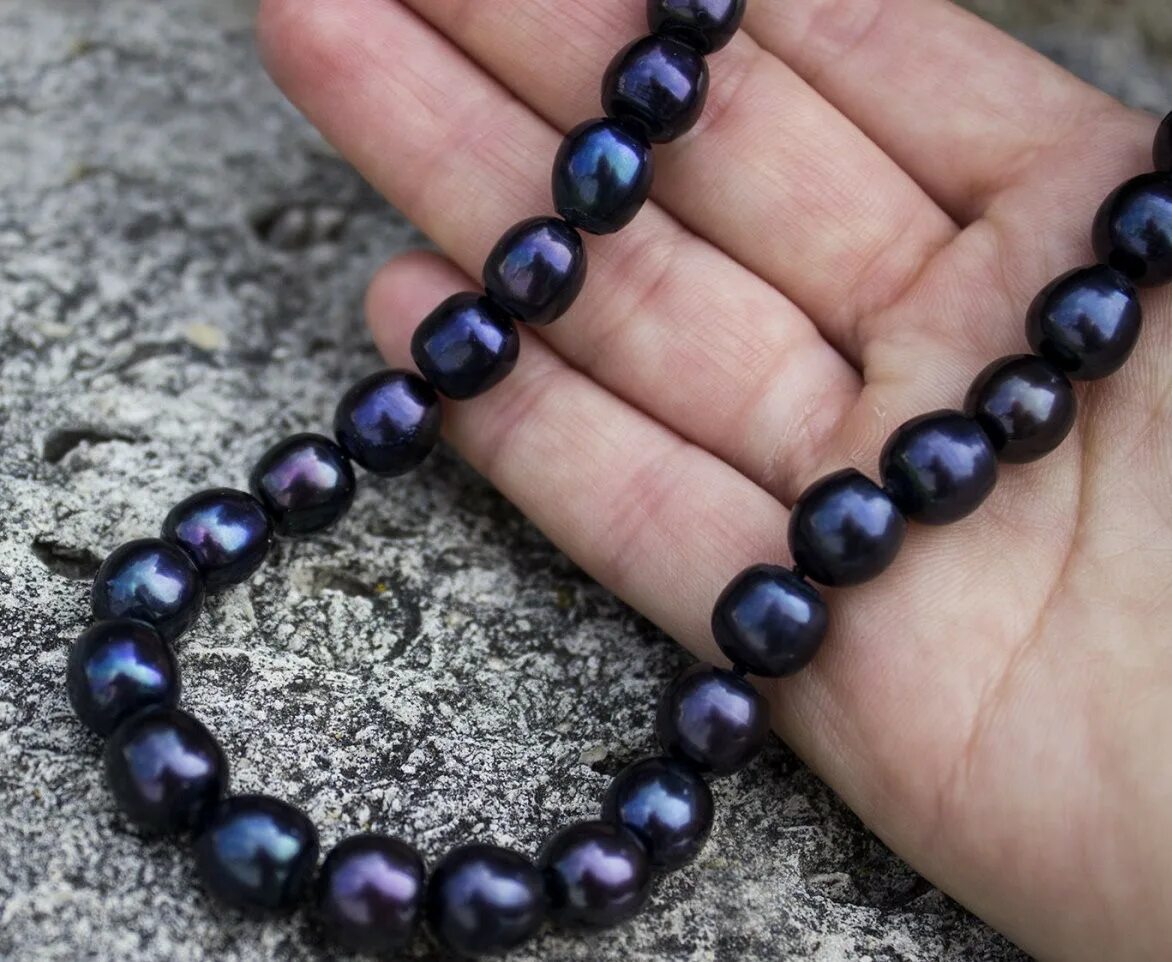 Черный жемчуг камень. Черный жемчуг самоцвет. Типы черного жемчуга. Типы черного жемчуга. Чёрный жемчуг рондель.