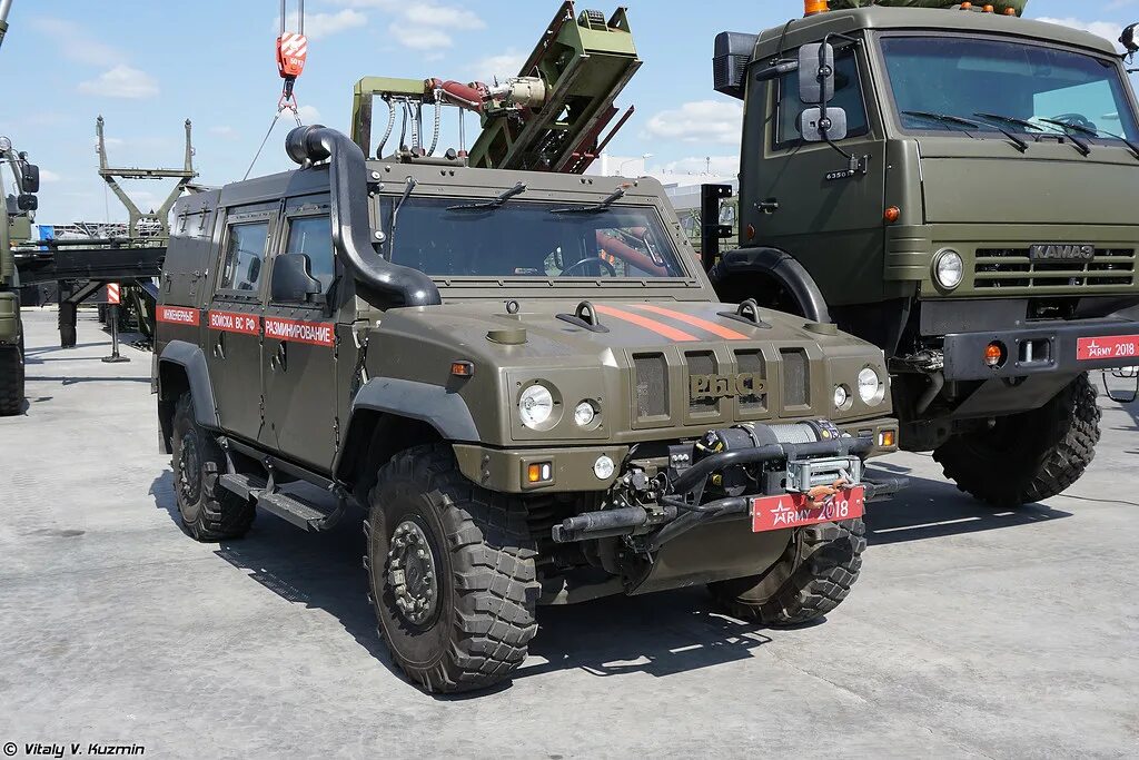 Газ рысь. Ивеко Рысь. Iveco LMV Ukraine. МРАП Ивеко Рысь. Ивеко Рысь броня.