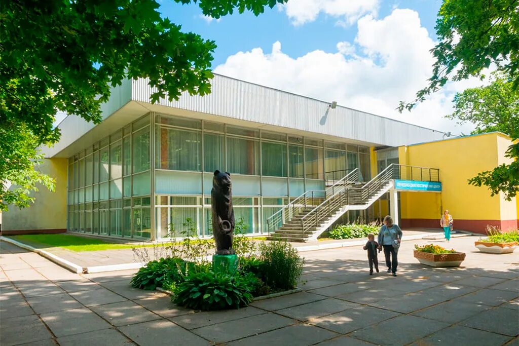 Санаторий отрадное красногорск. Санаторий медси отрадное. Санаторий отрадное в светлогорске калининградской. Санаторий отрадное калининградская область г светлогорск бассейн. Сайт санатория отрадное.