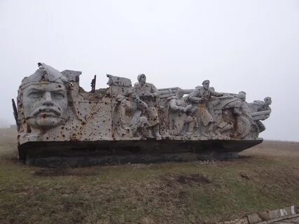 Саура могила