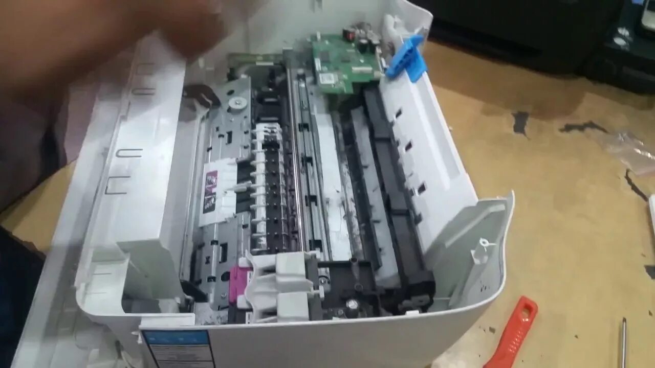 Как разобрать принтер hp Струйный принтер "HP DeskJet 3820": особенности конструкции, порядок разборки, р