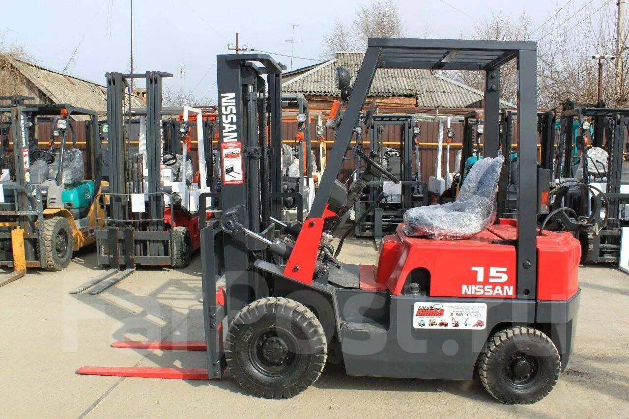 Погрузчик tcm fd15. Универсал спецтехника. Погрузчик komatsu fg20. Вилочный погрузчик на минитрактор. Погрузчик komatsu fg20.