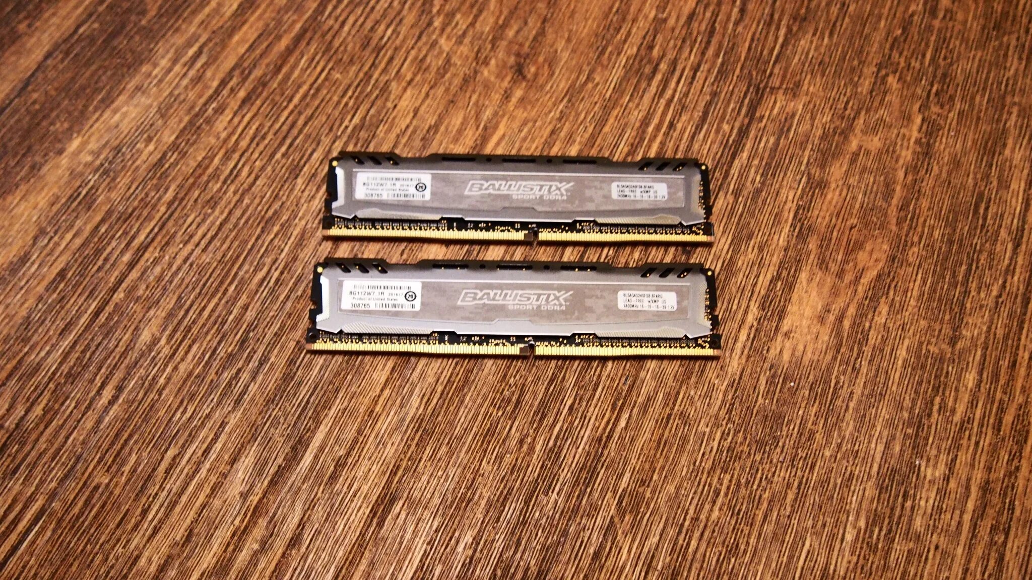 Crucial by Micron ddr4 8gb 2400mhz. 8gb crucial 2400mhz. Crucial 8 ГБ ddr4 2400 МГЦ DIMM cl17 ct8g4dfs824a. Ct8g4dfs824a. Crucial ct8g4dfs824a