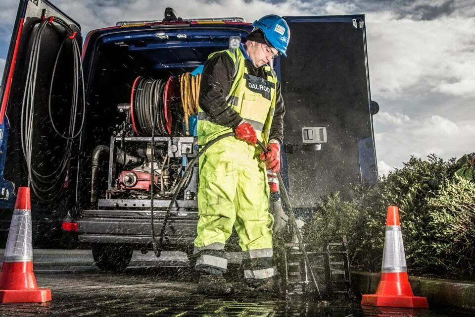 Аварийная канализационная служба. Аварийная служба канализации москва. Техника в гуп мосводосток. Аварийная служба канализации. Аварийка канализация.