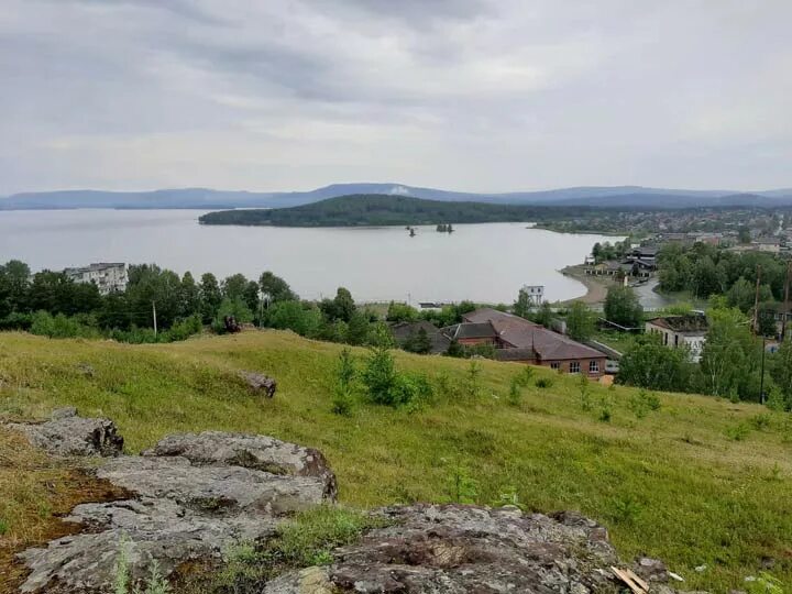 Посёлок черноисточинск свердловская область. Посёлок черноисточинск свердловская. Черноисточинск свердловская область. Нижний тагил поселок черноисточинск. Черноисточинск пруд.