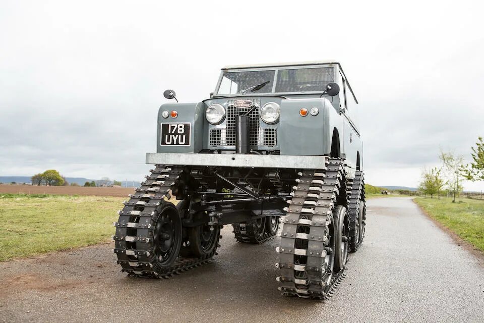 Гусеничный вездеход ВАЕР 1800. Land Rover 109 гусеничный. Ленд Ровер вездеход. Cuthbertson tracked Land Rover. Tracked vehicle