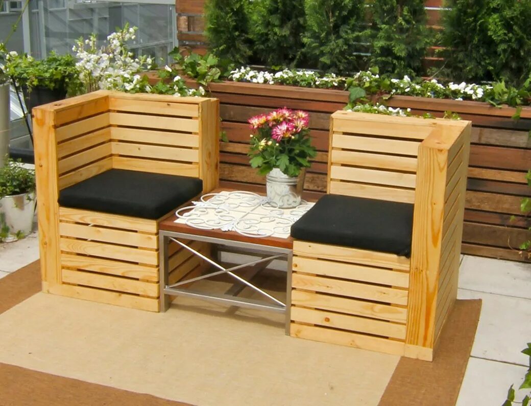 Мебель для сада из дерева. Скамейка с поддонов. Скамейка в сад из поддонов. Необычная Дачная мебель.