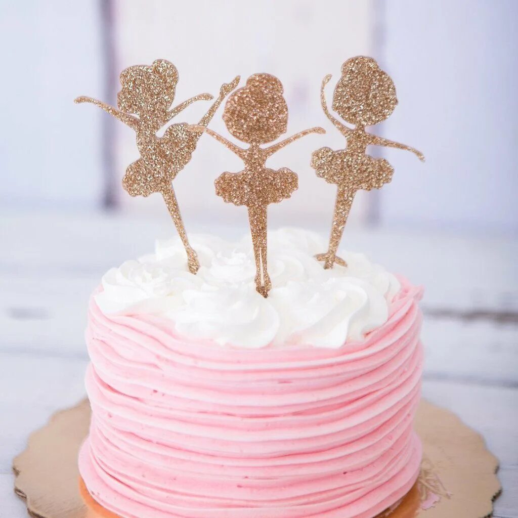 Детский торт с топперами. Торт «воздушные шарики». Украшения для торта топперы. Торт с топпером. Украшение торта с топпером.