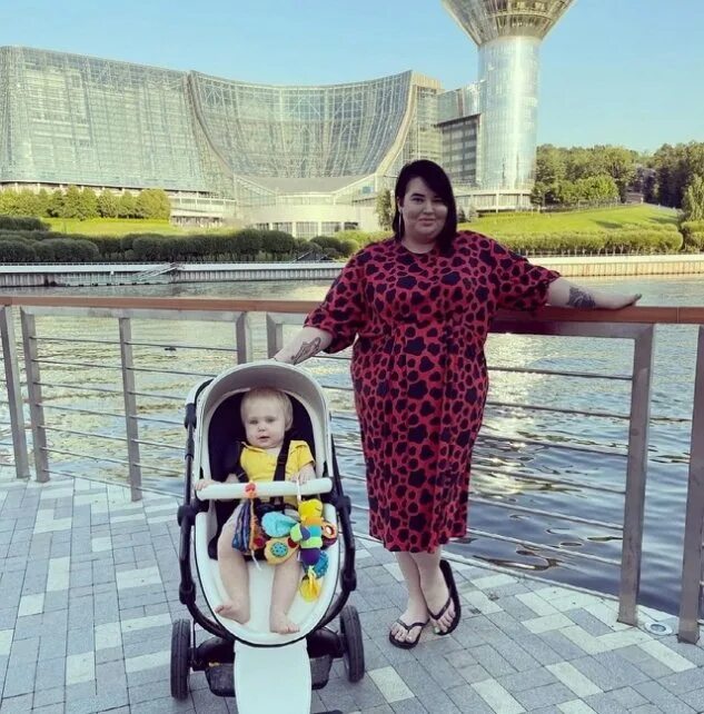 Пинчук родила второго ребенка или нет. Сын ирины пинчук. ирина пинчук родила. выписка ирины пинчук из роддома. кого родила пинчук.