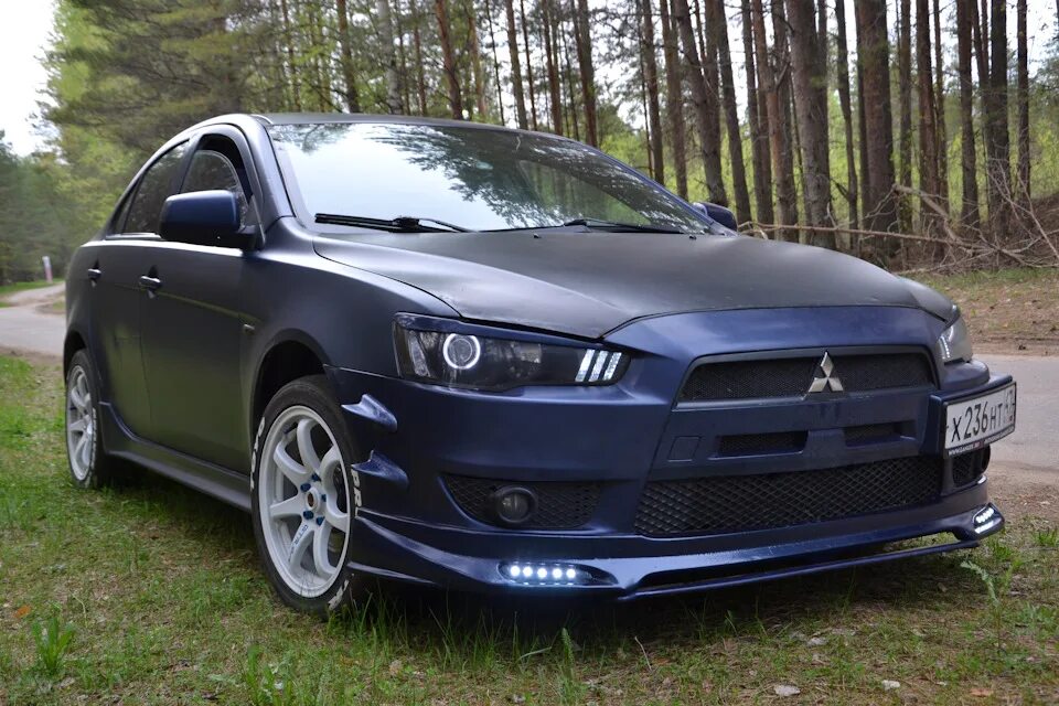 Pin em Silver Mitsubishi lancer Evolution X