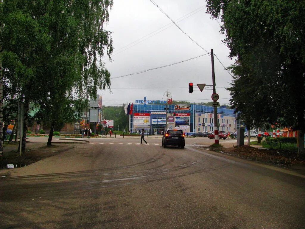 Тц метро арзамас. Арзамас перекресток. Город Арзамас перекресток. Арзамас Парковая 1 перекресток. Город Арзамас магазин перекресток.