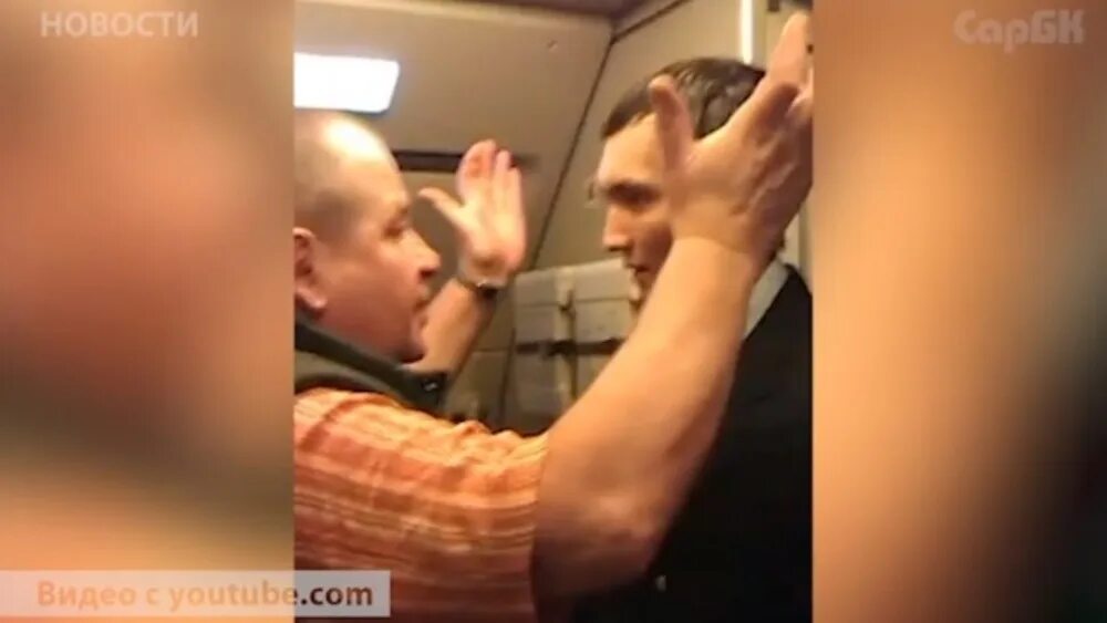 Дебош в школе. Нападение на школу с топором. Пробили голову полицейскому. Посадили шоколад не виноват. Дебош в школе.