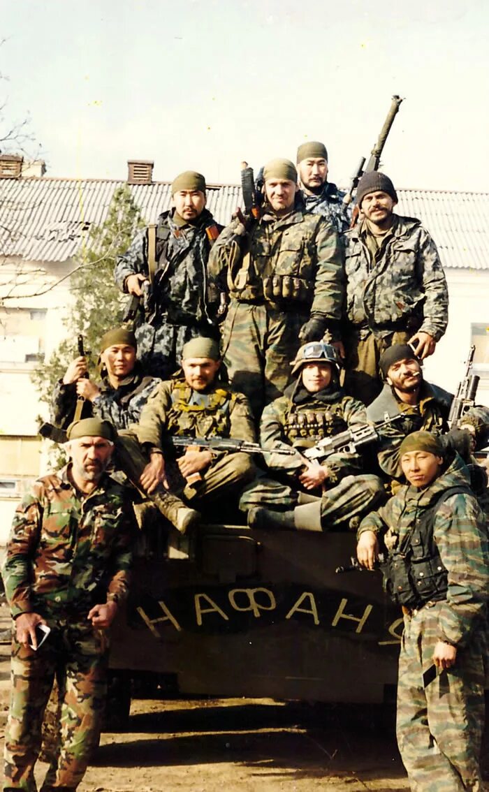Мартынюк вячеслав иванович собр. Собр 1999. Собр в чечне 1995. Спецназ гру в чечне. 1995 год альфа спецназ грозный.