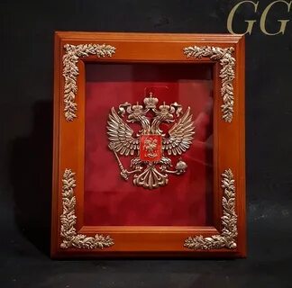 Где расположено панно с гербом франца лефорта