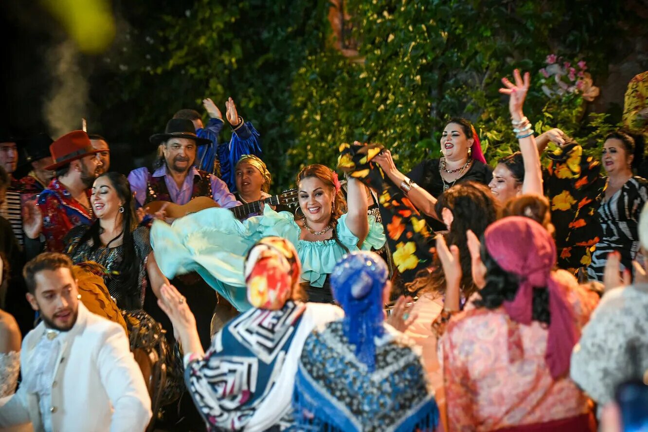 Фильм цыганка 2019. Цыганка сериал 2022. Цыганка сериал 2022. Сериал цыганка рада. Ланд андрей цыганка полторак.