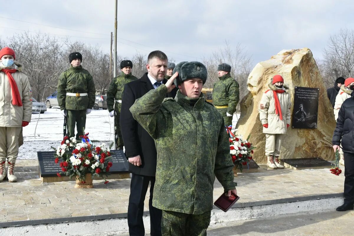 Погода в чернухино. Чернухино Луганская область. Перевальский район ЛНР Чернухино. Чернухино-Дебальцевской операции. Медаль Чернухино Дебальцевская операция.