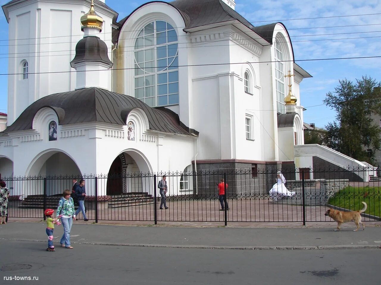 Храм успения богородицы архангельск. Собор успения божией матери в архангельске. Успенская церковь архангельск. Храм успения божией матери архангельск. Храм успения богородицы архангельск.