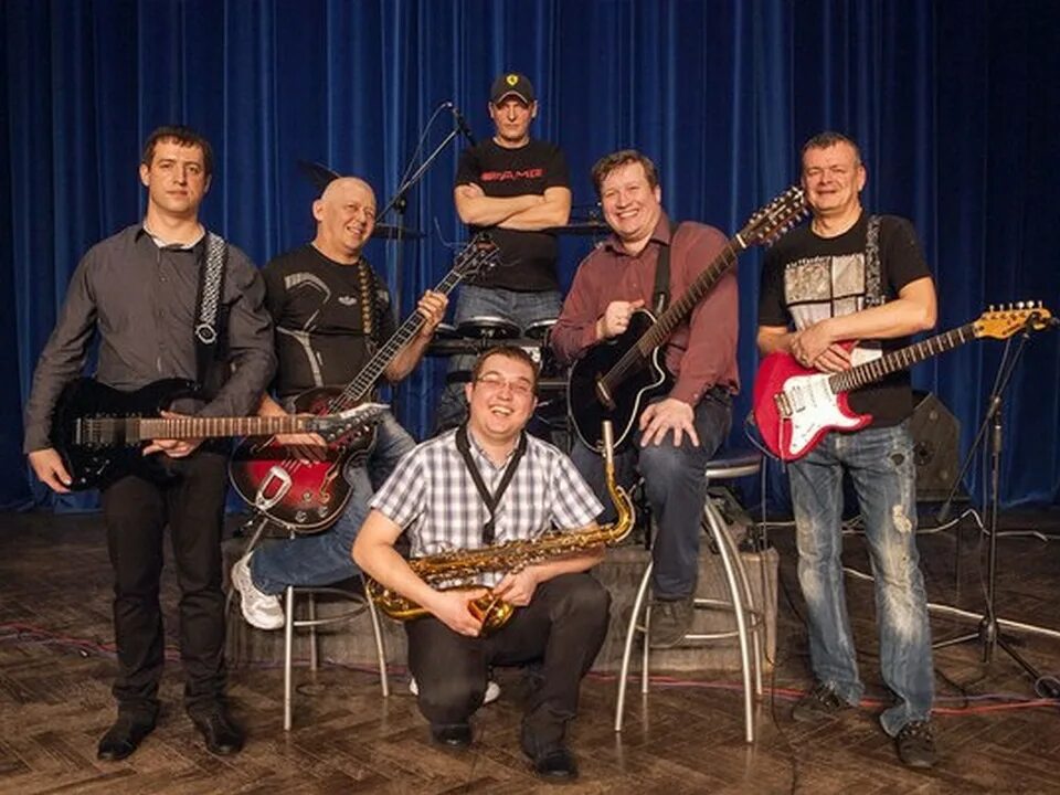 Фаворит (рок группа). Группа елецкий вариант состав группы. Елец ансамбль времена года. Вокзальная группа. Женские музыкальные коллективы.