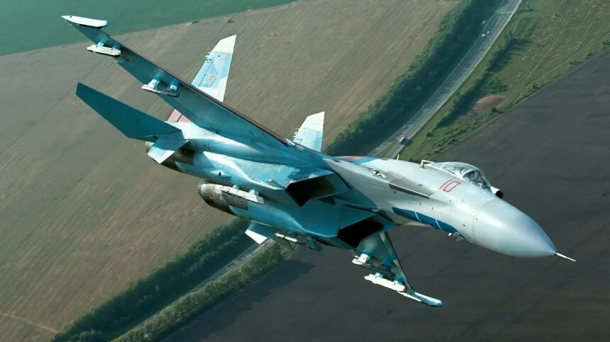 Видео самолета су. Истребитель су 25. Истребитель су-33 (су-27к). Видео самолета су. Су-27 на взлете.