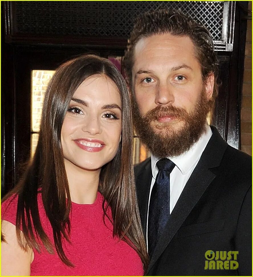Tom hardy and charlotte riley. Жена тома харди. Том харди и шарлотта 2021. Том харди и его жена. Рэйчел спид шарлотта райли.